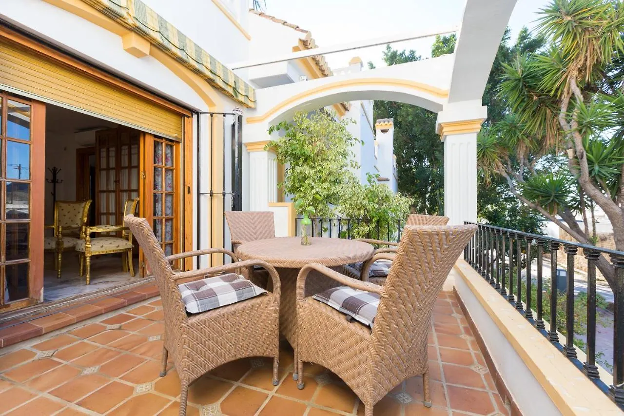 Villa Con Piscina En Nijar